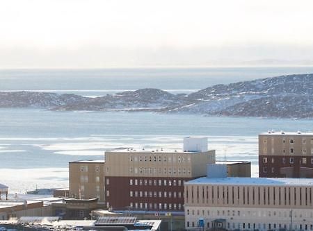 The Frobisher Inn Iqaluit Eksteriør billede